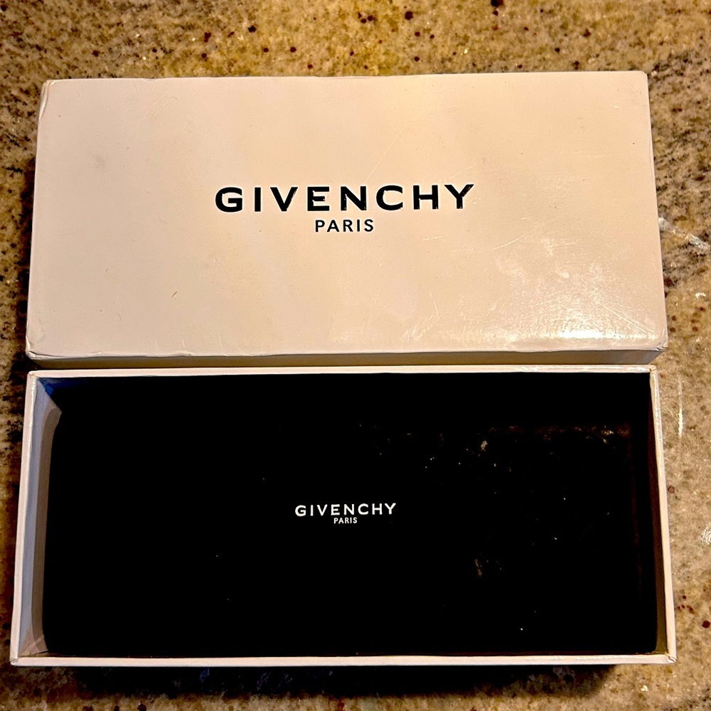 Givenchy sunglasses aviator style - brand new only worn twice.